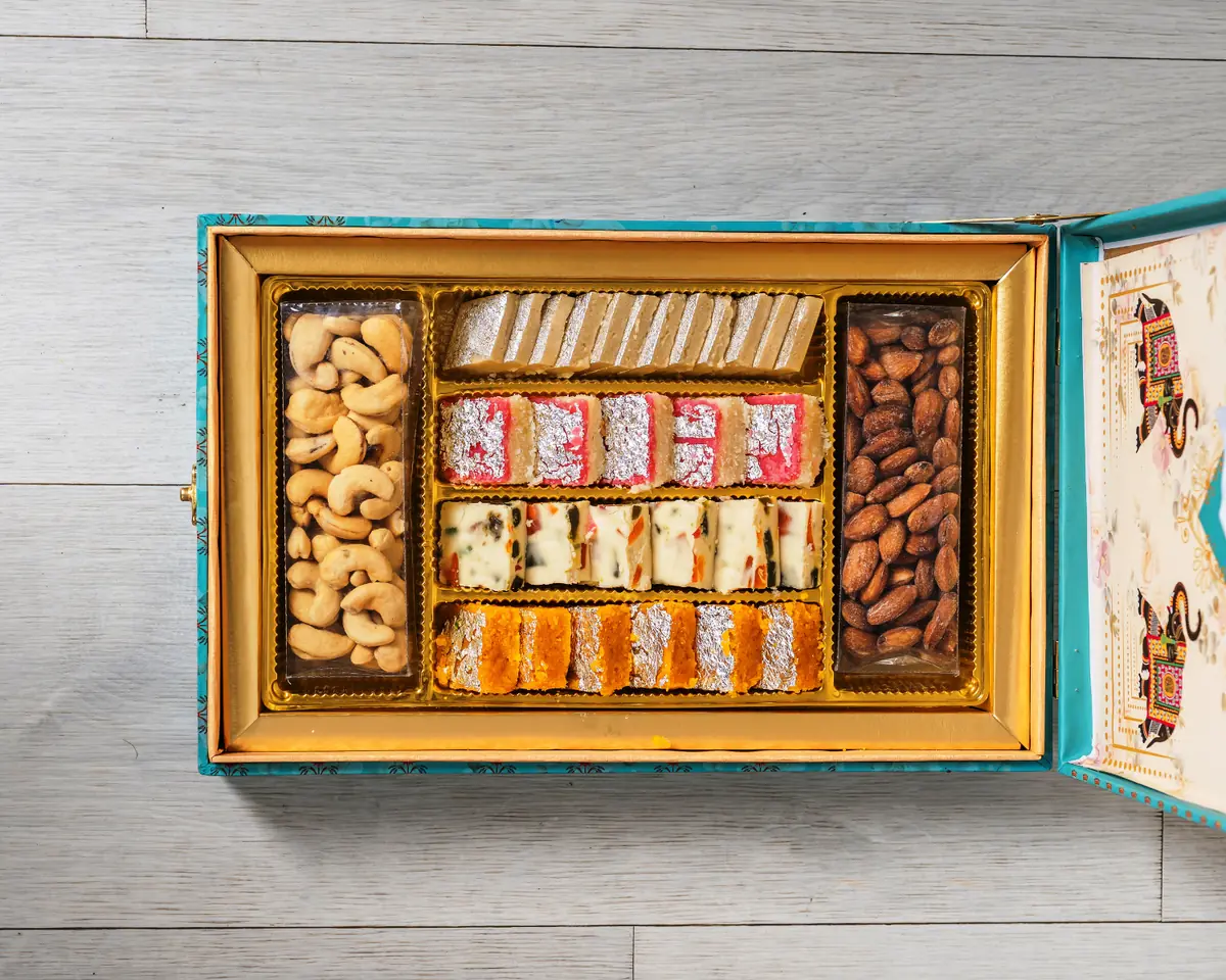 Celebration Sweet Box 02