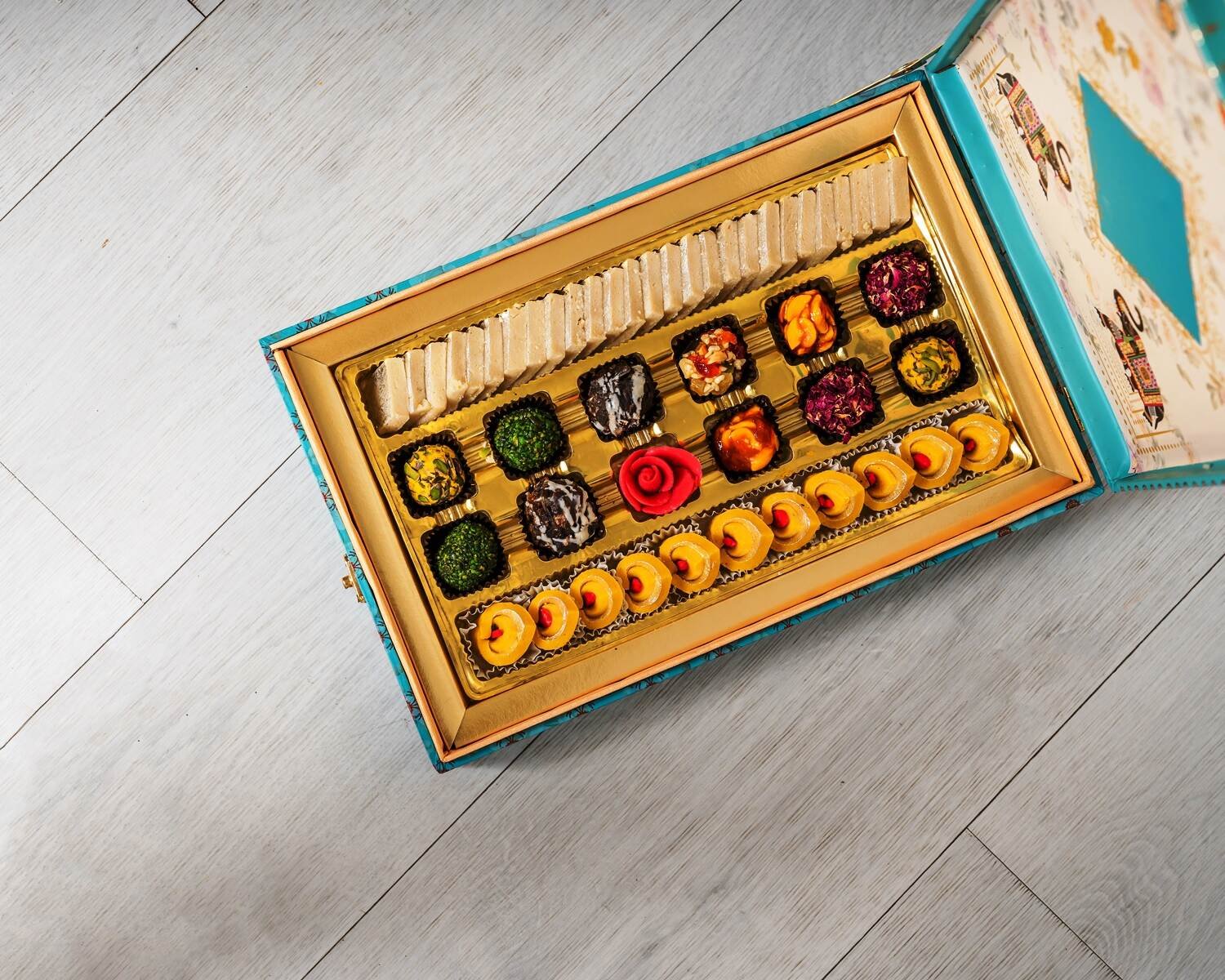 Celebration Sweet Box 01