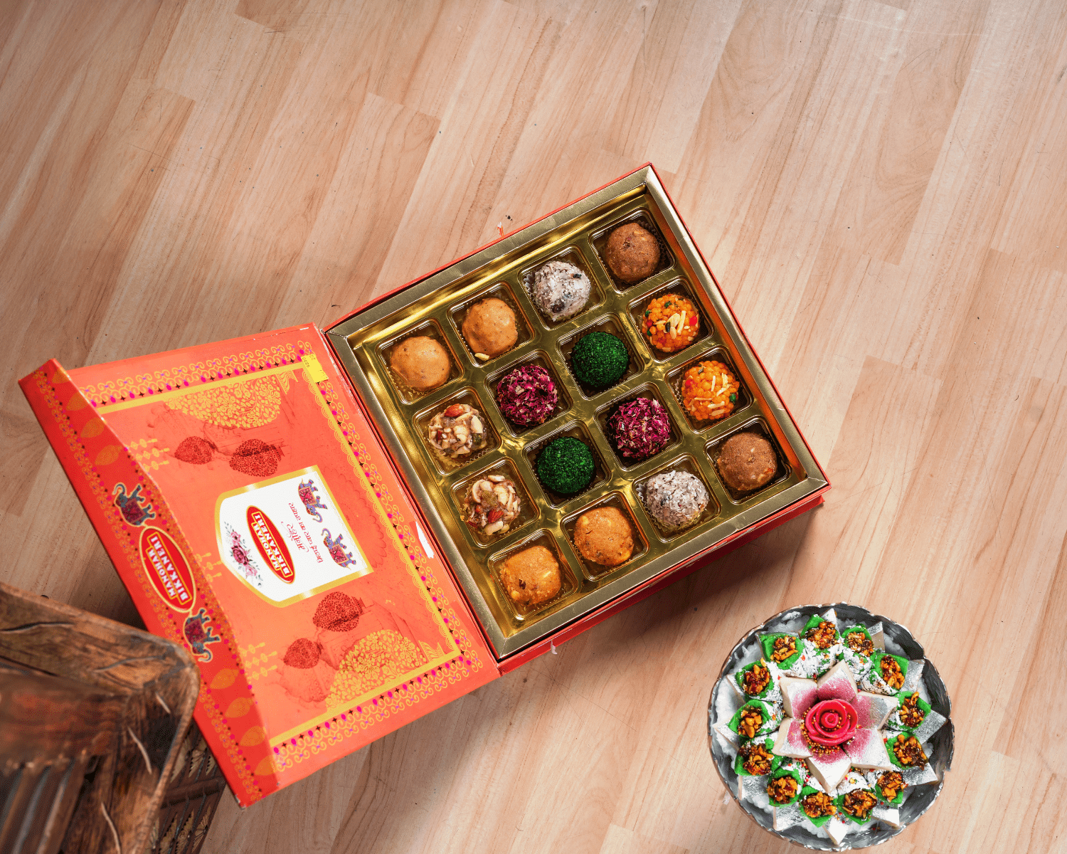 Shaahi Laddu Box 01
